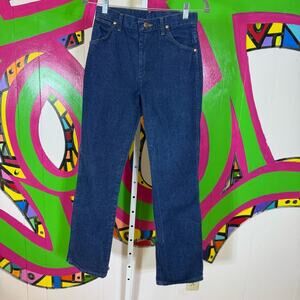Wrangler, Classic Blue Straight Leg Jeans. Size 16 Slim. In excellent condition!